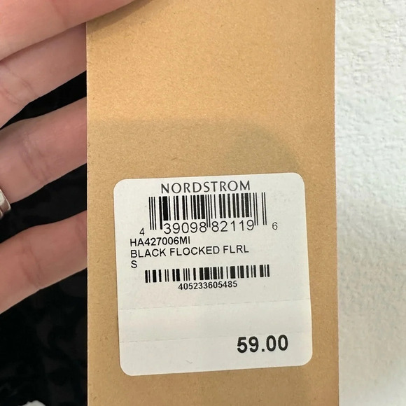 NWT Halogen Black Flocked Sleeveless Floral Top Size Small - Picture 6 of 10